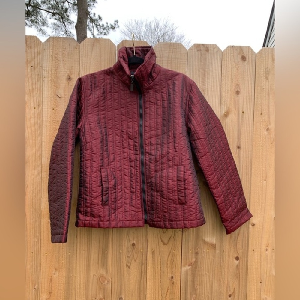 Express Burgundy Black Quilted Water Resistant‎ Zip Front Jacket size medium